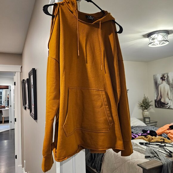 Nike sweater ****SOLD ELSEWHERE**** - Picture 2 of 4